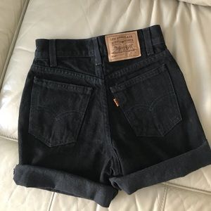 Levi’s 550 vintage black high waisted shorts